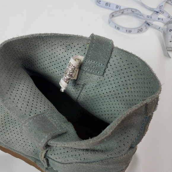 UGG Leather Laser Cut Leather Insoles Slip On Boots - Picture 4 of 11